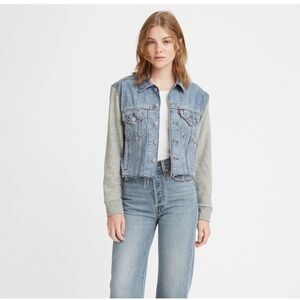 Levi's Ex-Boyfriend Hybrid Trucker Denim Jacket in Medium Wash, Size Small